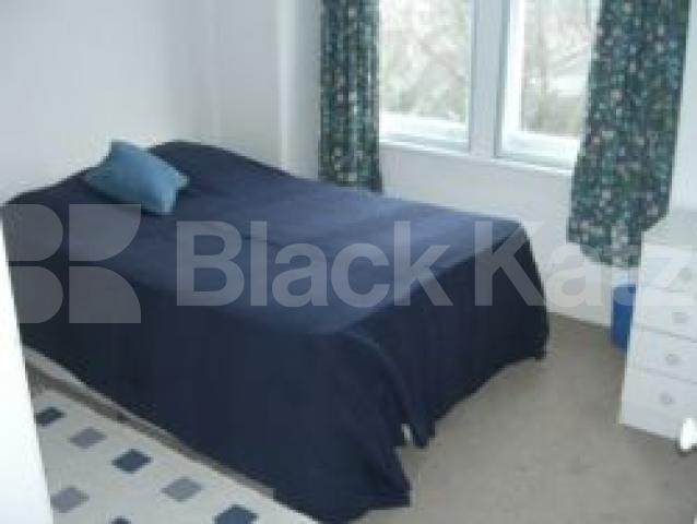 			GREAT VALUE FOR MONEY!, 3 Bedroom, 1 bath, 1 reception Flat			 Fortis Green Road, MUSWELL HILL N10